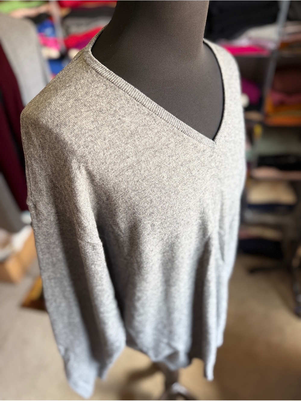 Pendleton Lambswool Men's V-Neck Sweater in Heather Gray